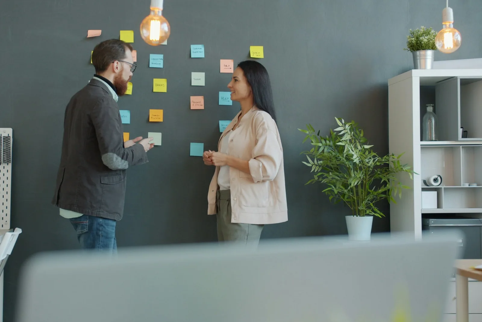 5 Business Website Features That Help Convert Visitors